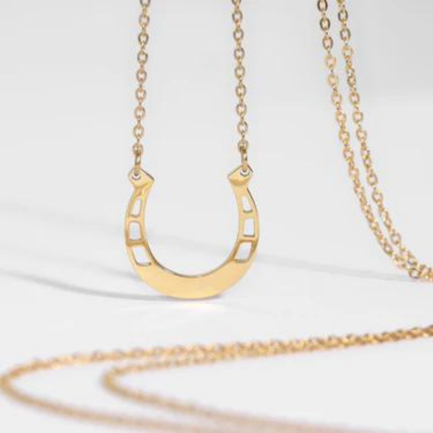 Lucky Charm Engravable Horseshoe Necklace | Maekery Studio