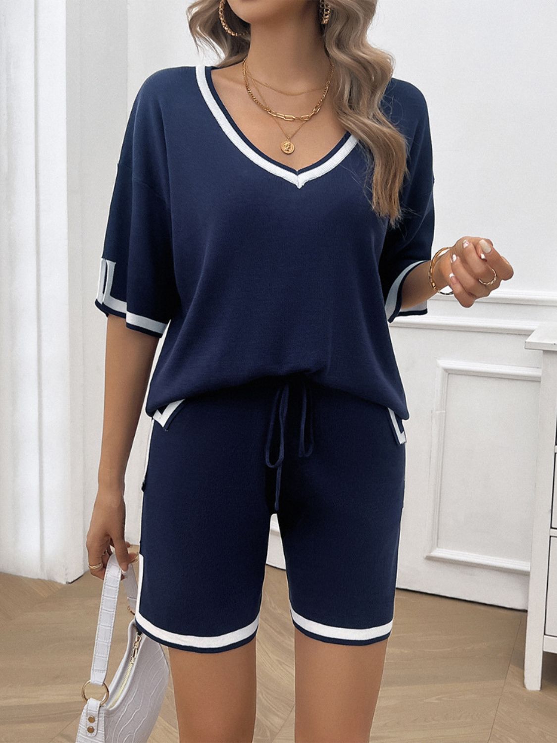 Devine Contrast Trim V-Neck Top and Shorts Set | Maekery Studio