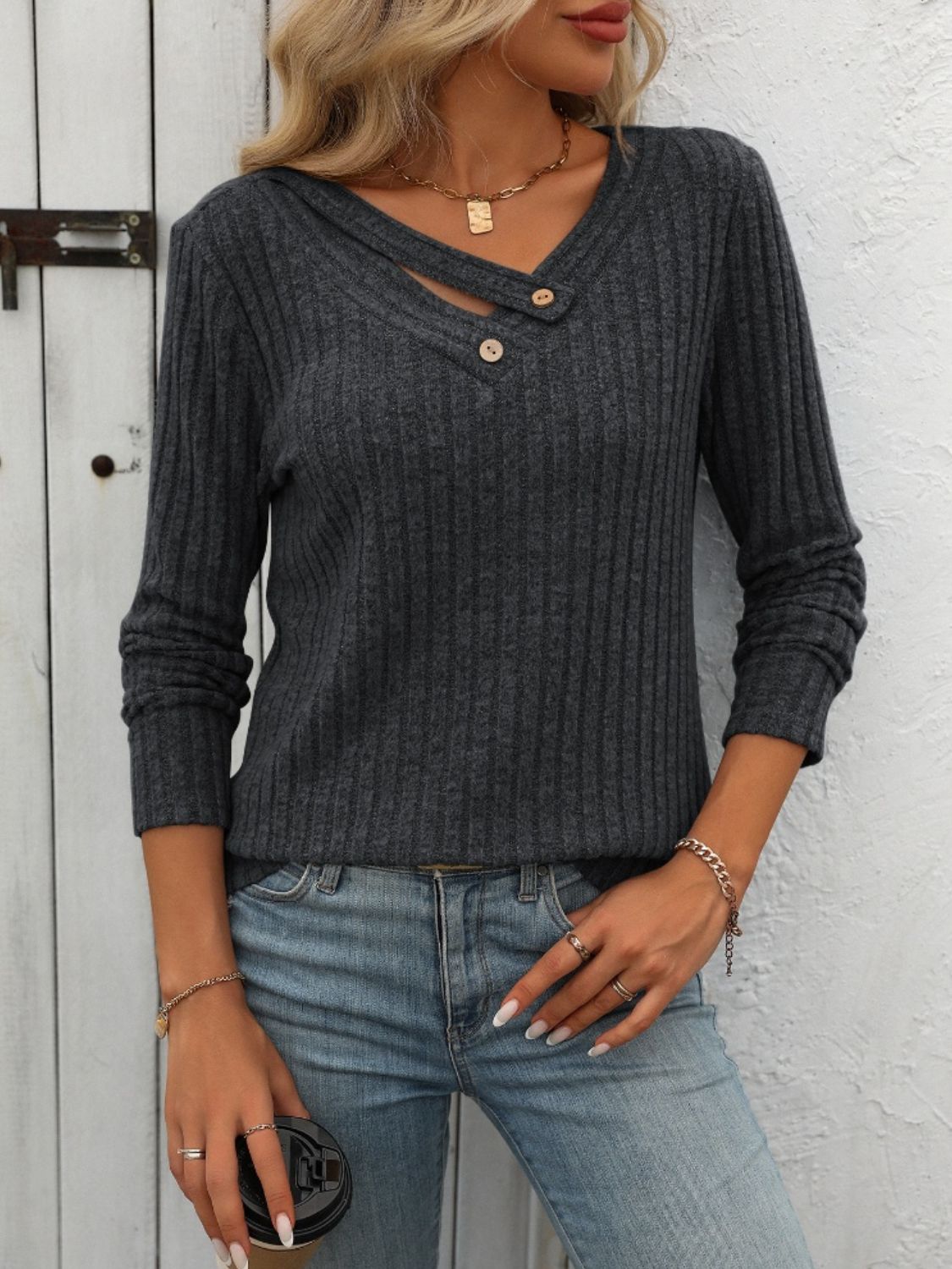 Mandy Ribbed V-Neck Long Sleeve T-Shirt | Maekery Studio