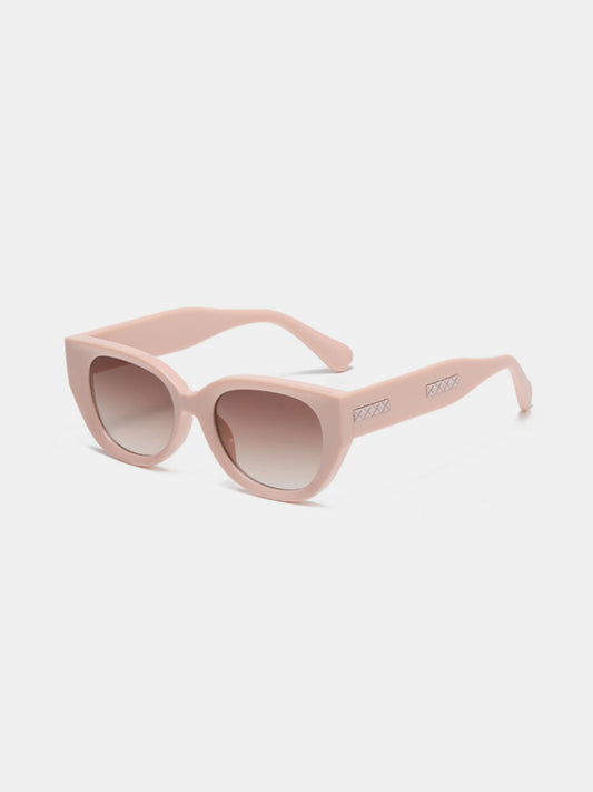 Cat Eye Polycarbonate Frame Sunglasses | Maekery Studio