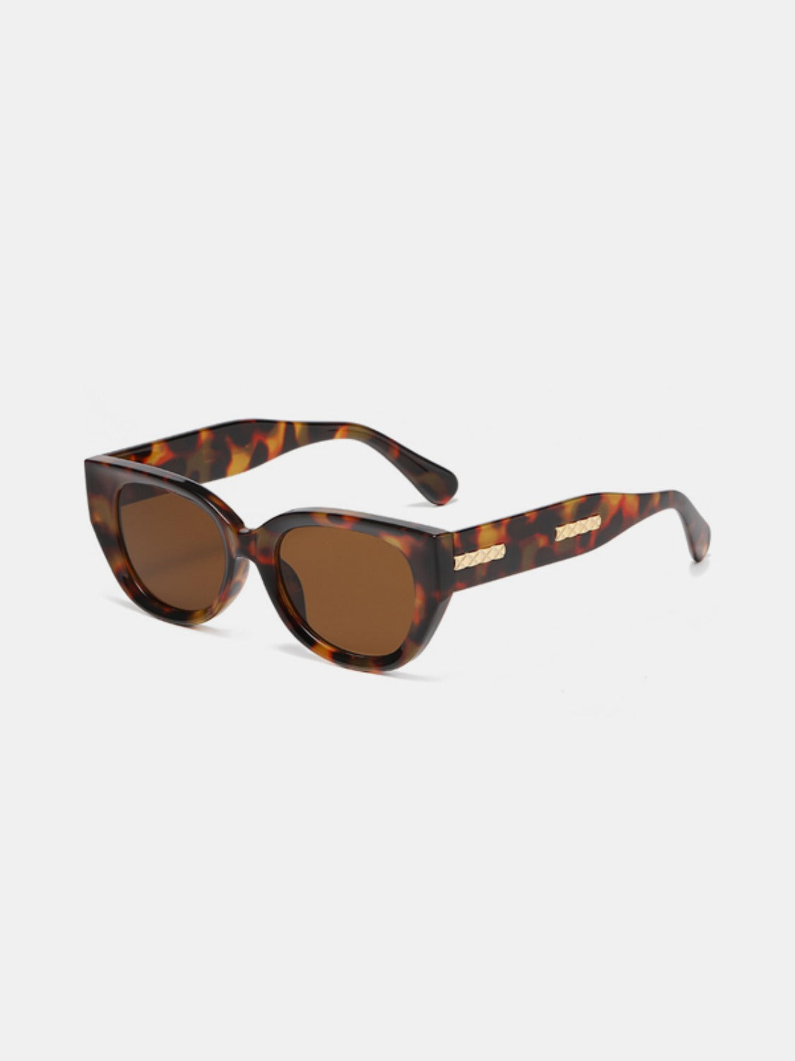 Cat Eye Polycarbonate Frame Sunglasses | Maekery Studio