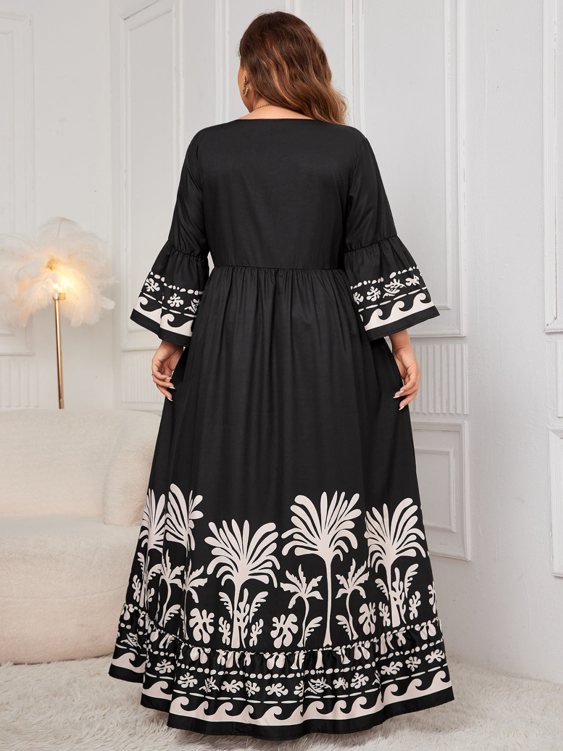 Honey Plus Size Printed V-Neck Long Sleeve Maxi Dress | Maekery Studio