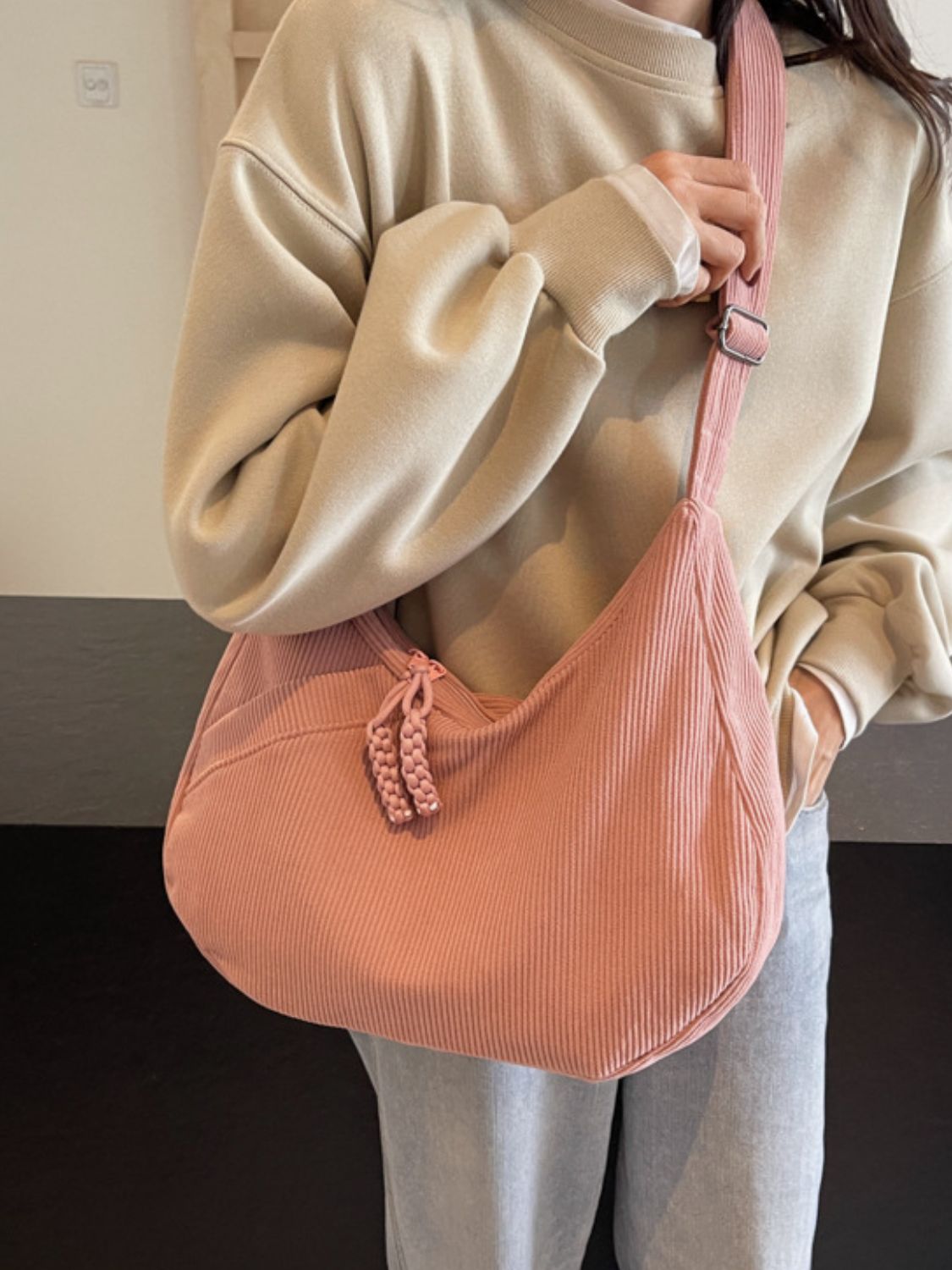 Ribbed Adjustable Strap Shoulder Bag | Maekery Studio